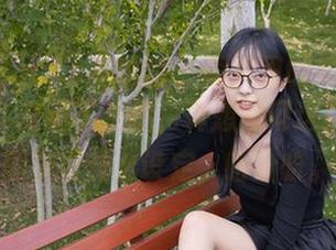 BoBoSocks袜啵啵 – 照片里的奶油让这“肉丝”充满了生机，真想问问这脚尖的加固梦是什么设定，哈哈哈。