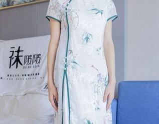 BoBoSocks袜啵啵 – 图片里的甜甜圈和黑皮手套，究竟谁更惹人注目？