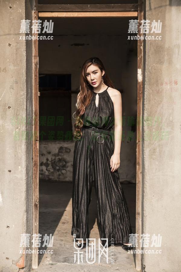 GIRLT果团网 - 免费的周大萌瑜伽图片，看到那个姿势我想：这究竟还是人在练吗？