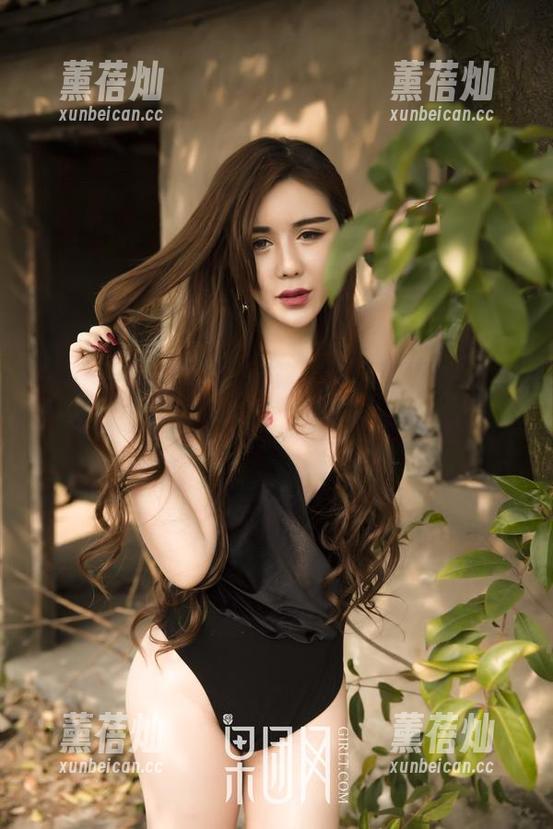 GIRLT果团网-爱丽莎LISA GIRLT果团网 - 从爱丽莎LISA的办公室开始,网盘下载一句话:请勿惊艳!