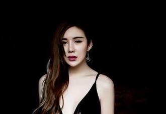 GIRLT果团网 – 旅拍定制，万一钟紫怡也跟着跑了，那图片还怎么看？