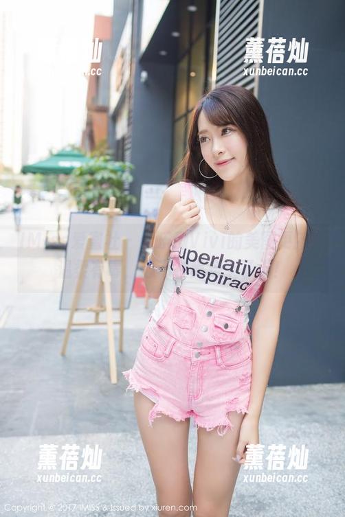IMiss爱蜜社-乐薇Vivi IMiss爱蜜社 - 看乐薇Vivi的美图更新,温柔有毒,心不在焉走上了街!