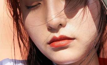 MiiTao蜜桃社 – 玛丽Mary的“双人”高清图集，这姿势就好像在暗示啥？