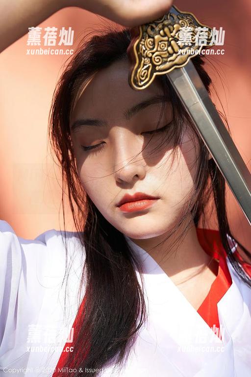 MiiTao蜜桃社-玛丽Mary MiiTao蜜桃社 - 玛丽Mary的“双人”高清图集,这姿势就好像在暗示啥?