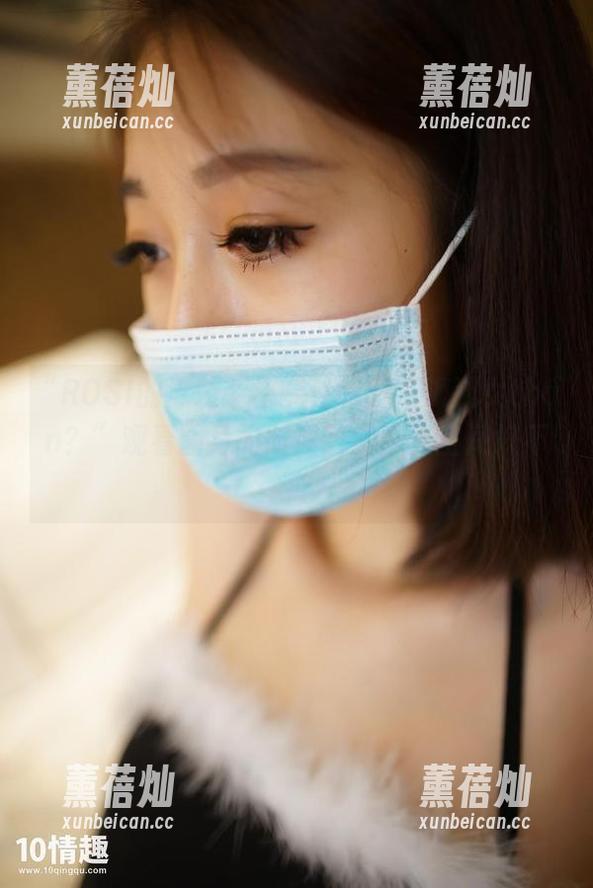 ROSI口罩 “ROSI的泳装能不能让我变成海滩女thần?”观看图片的时候给我留点空间好不好?