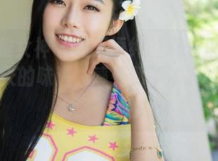 TGOD推女神 – 在王语纯的夏天里：美图很有夏天的味道，感受到了沙滩的咸味和冰淇淋的甜。