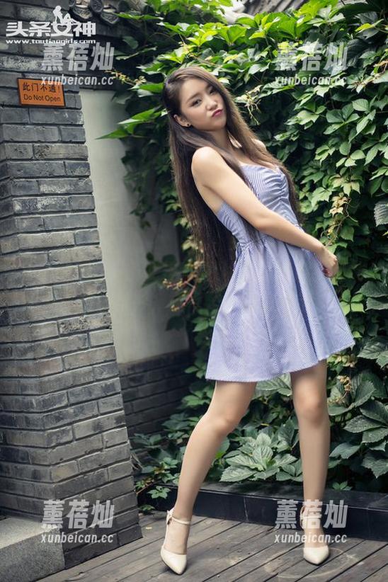 TouTiao头条女神-周治宇 TouTiao头条女神 - 图片里的周治宇和他那无敌的白衬衫,重点是…我快被击中了!