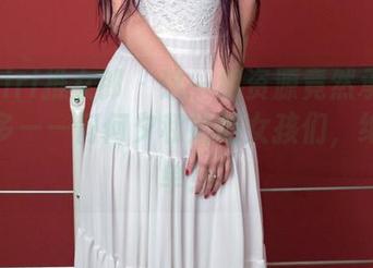 TuiGirl推女郎 – 这一组资源竟然承载了这么多——何何夕和她的女孩们，绝不简单！