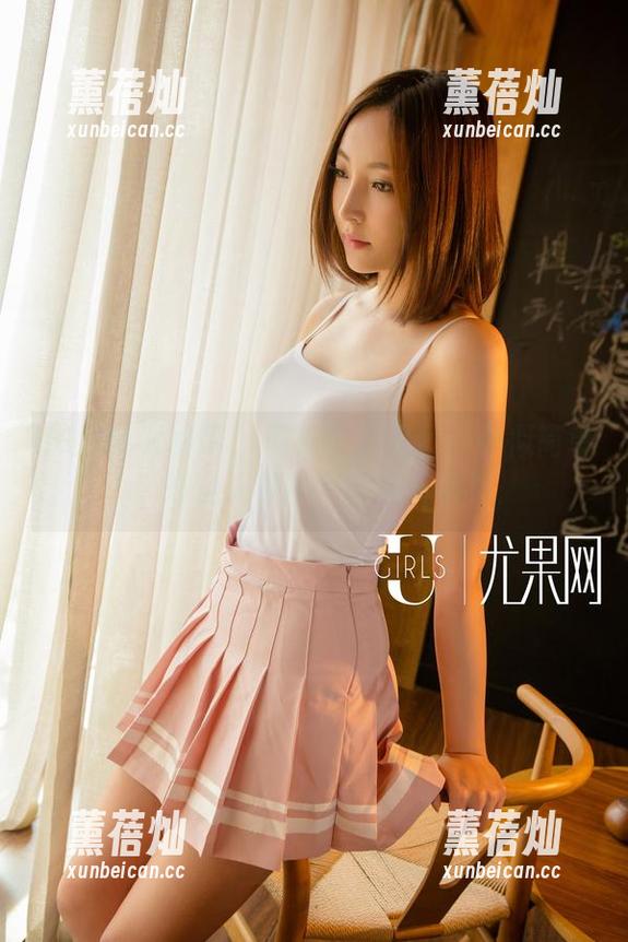 UGirls尤果网 - 网袜与慕羽茜：看似简单，却让人放不下的写真集！