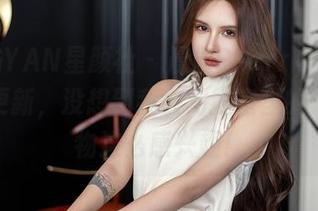 XINGYAN星颜社 – 晨晨Cherry的校园美图更新，没想到我会对教室里的一株植物这么感兴趣！