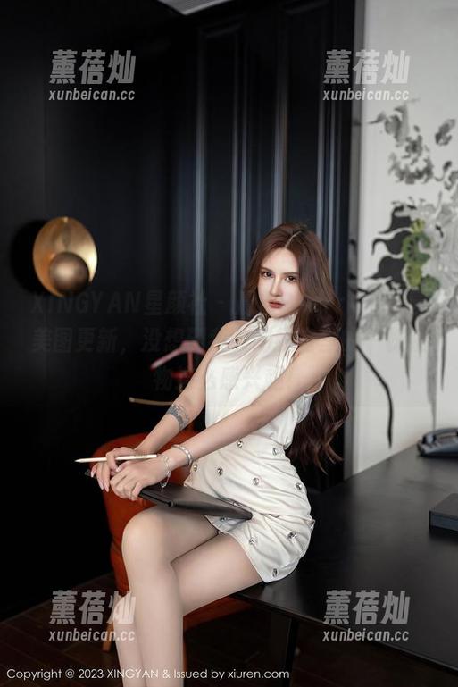 XINGYAN星颜社-晨晨Cherry XINGYAN星颜社 - 晨晨Cherry的校园美图更新,没想到我会对教室里的一株植物这么感兴趣!