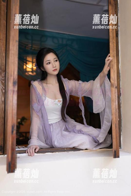 Xiuren秀人网-sophie余冰 Xiuren秀人网 - sophie余冰玩黑丝,这资源让每一张图都不简单