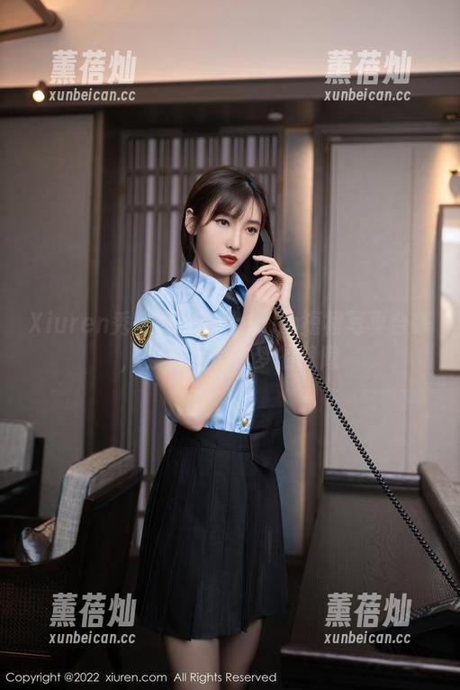 Xiuren秀人网-七七kiko Xiuren秀人网 - 七七kiko短裙写真合集,穿梭于风与梦的缝隙