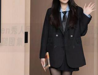 Xiuren秀人网 – 作品鉴赏：史雨姐姐的长腿图集，让我又想岔开话题了。