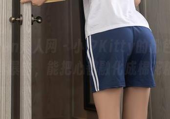 Xiuren秀人网 – 小夕Kitty的粉色写真：全套暴击，能把心都融化成棉花糖了。