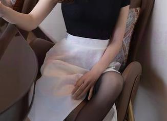 Xiuren秀人网 – 喜欢冷静的你也能被林子欣freya的美足在线抓住，高清不怕没细节！