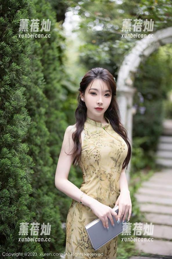 Xiuren秀人网-林文文 Xiuren秀人网 - 最新图库来了,看林文文用短裙诠释优雅与挑逗,哎呀,不小心又想多了。