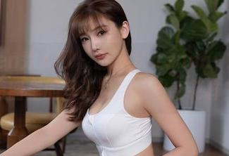 Xiuren秀人网 – 盼盼龙女sunny如何将原图里的圣诞氛围玩出新花样？