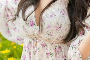 YouMi尤蜜荟 – 谁需要滤镜？Lingyu的JK美图让你一次就被征服。