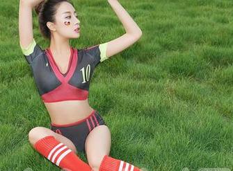 YouMi尤蜜荟 – 每一张黄金宝儿浴缸高清图片都让我陷入沉思，怎么水那么清晰？我好像也需要一缸水。