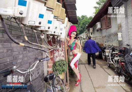 aiss - 女王索菲的最新图册，背景强大，主角更耀眼！