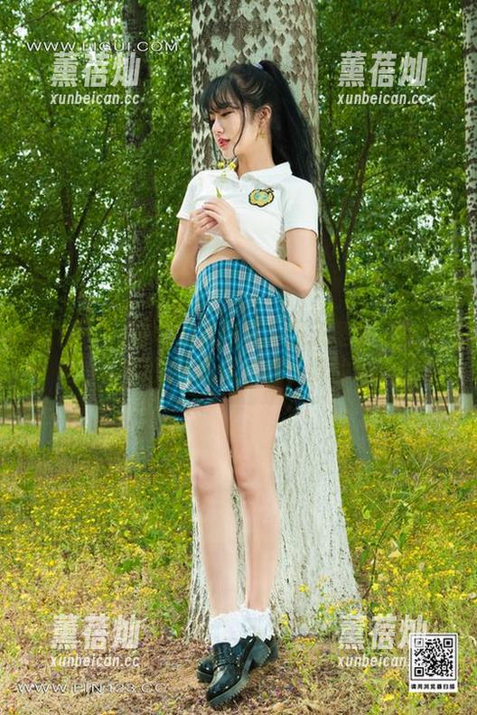 丽柜-小璐璐 丽柜 - 小璐璐的双马尾:当无圣光遇上美图,你们的表情竟然成了我的乐趣!