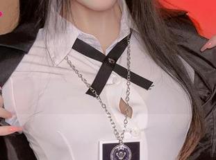 九言掌舵，高清御姐写真，竟然让我想起了……
