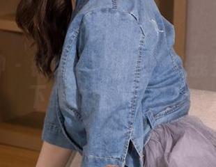 克拉女神 – 钟淇学妹图包：让我先拯救一下我的视力好吗？