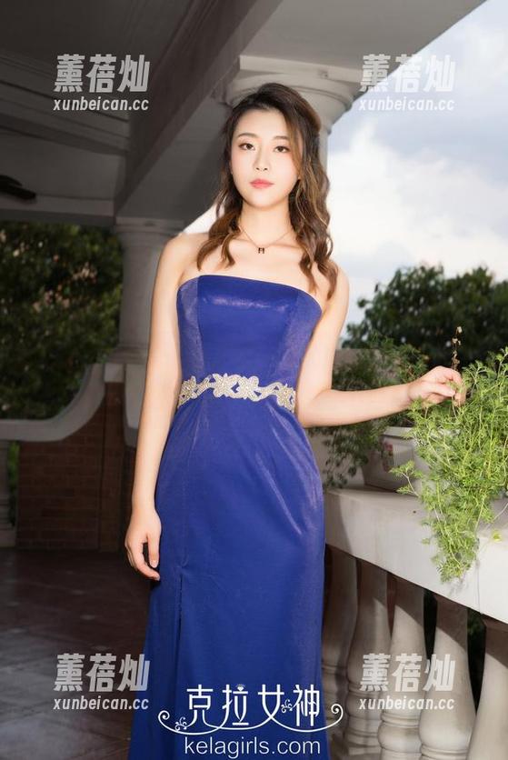 克拉女神 - 高清特写静宜的粉色，似乎妆容和性格之间有些微妙的不匹配？
