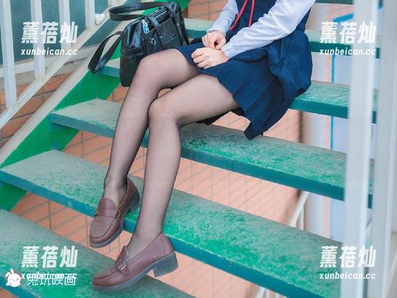 兔玩映画：在绿意葱茏的画面里悄悄游走的兔子们，活脱脱的“小清新”呀！