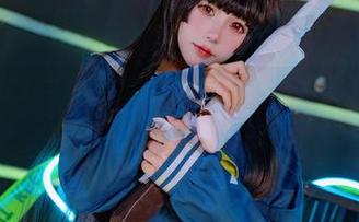 咬一口兔娘的水手服私拍：海风拂面，充满了青春的…呃，味道？