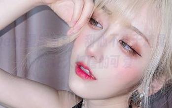啾小妍Deer最新写真：甜心不止于糖果，还有那股让人抓瞎的可爱