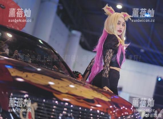 嘎潼半夜上线更新图包！来看她的礼服有多疯狂！
