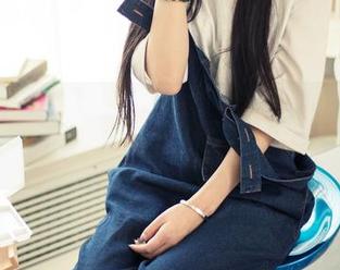 头条女神 – 周熙妍的黑丝图集分享，值得对着屏幕流口水吗？