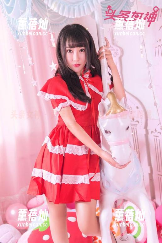 头条女神-尹菲 头条女神 - 尹菲写真:妹妹的千面套路我参与了!