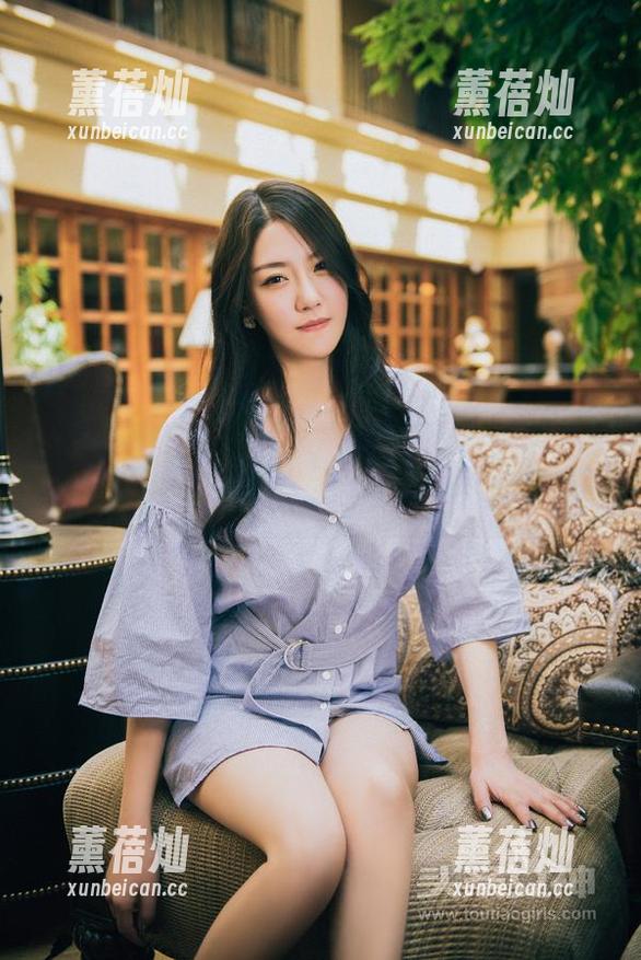 头条女神-王竹 头条女神 - 王竹的睡衣:一套图里的慵懒与自在