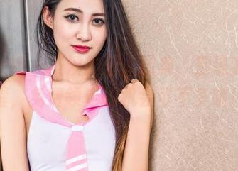 头条女神 – 筱溪的双人图集，别说我没提醒，免费领走的机会可不多哦！