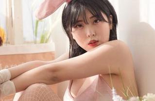要么做个无圣光的可爱妹妹，要么承认自己就是宋哈娜的“佳作”！