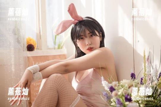 要么做个无圣光的可爱妹妹，要么承认自己就是宋哈娜的“佳作”！