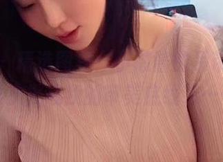 微密圈 – 精选图集：小芯酱的吊带黑丝，再次挑战我的审美底线了……