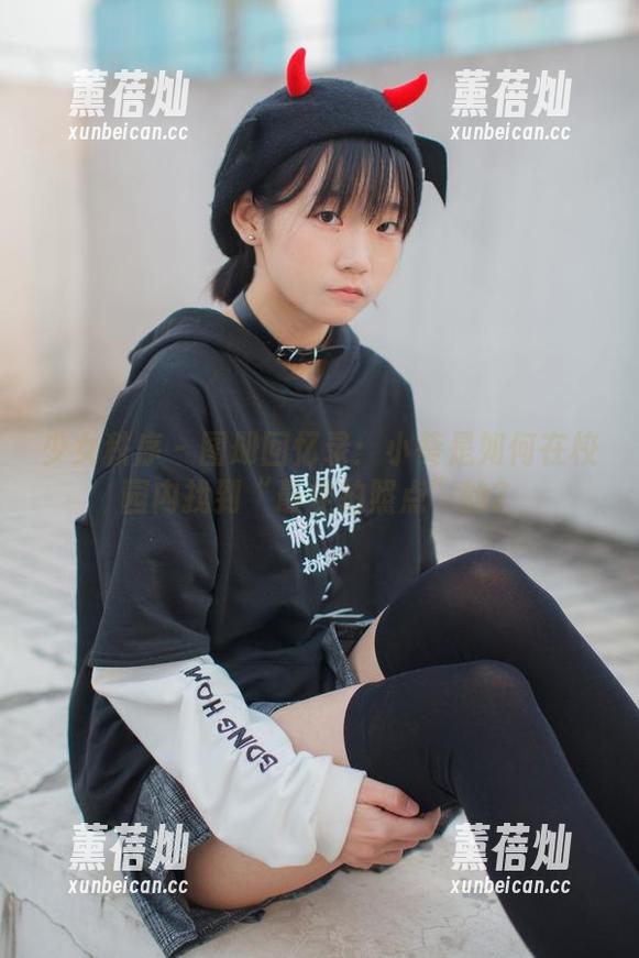 少女秩序 - 图册回忆录：小葵是如何在校园内找到“最佳拍照点”的？