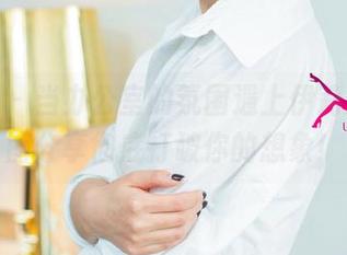 尤果网 – 当办公室的氛围遇上伊莉娜，原图分享彻底打破你的想象！