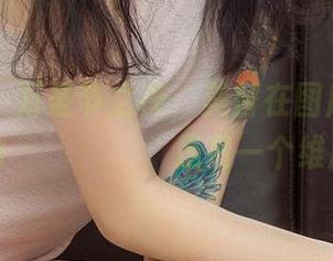 尤果网 – 万圣节之夜，美替在图库里展现的చేసింది是另一个维度
