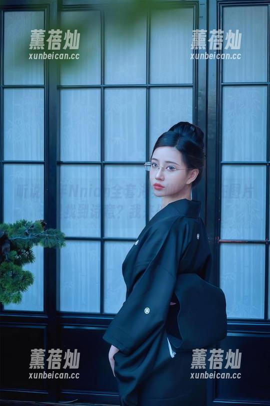听说年年Nnian全套海棠仙能让人在图片里找到诗意？我来确认一下。