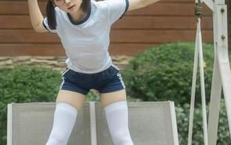 谁说职业装没魅力？幼水铃衣的高清图集让我开始反思人生。