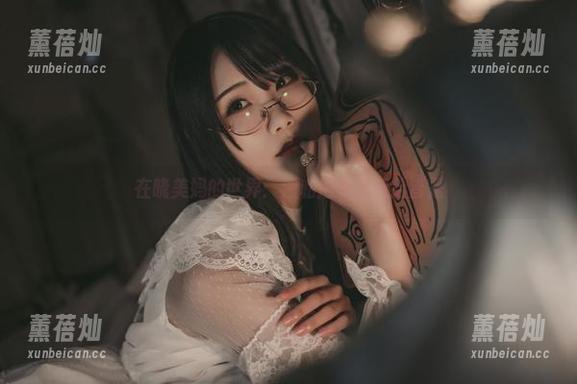 晓美妈 在晓美妈的世界:浊私拍资源俯拾皆是