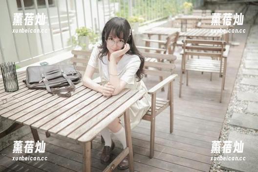 木棉棉OwO 把木棉棉OwO的蕾姆泳装写真放进你的下载列表吧!