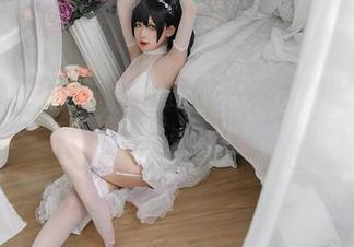 当樱落Selena的户外高清写真遇上cos，这种组合总是让人不禁想多看几张！