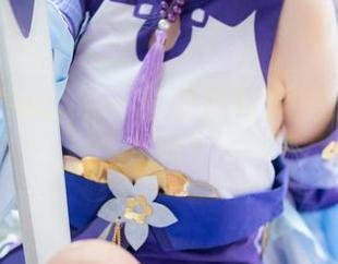 流年不停w：这一组蕾丝写真拍成了什么东西？