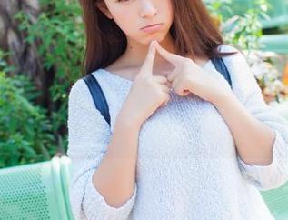 爱蜜社 – 拷问定制：Lynn刘奕宁的女孩写真里，谁才是真正的主角？